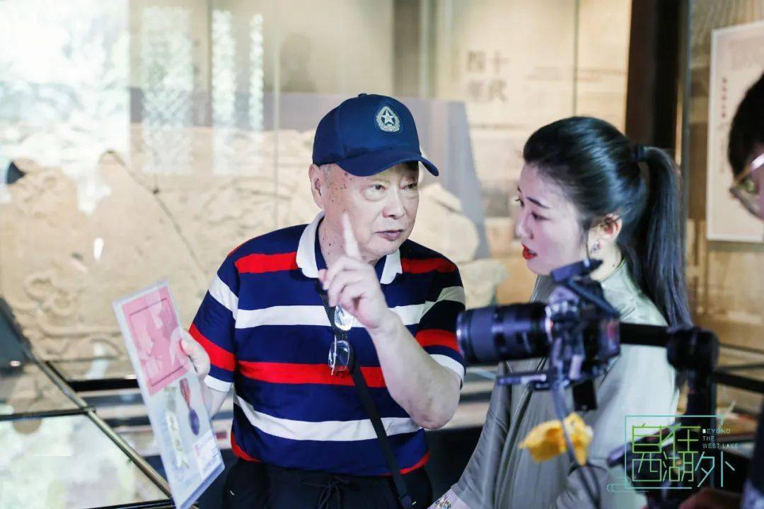 鲍威尔，在历史的湍流中掌舵