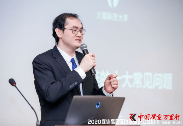南财副总编辑邓红辉，在财经媒体的深水区，做一名潜行的价值定锚人