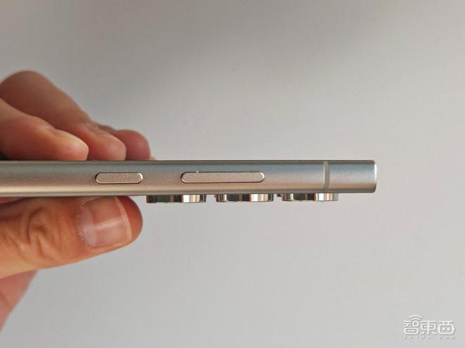 三星Galaxy S24 Ultra深度体验，AI时代的全能机皇，稳中求进的杀手锏