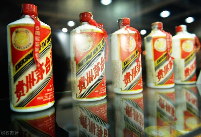 从电子茅台到理性回归，华为三折叠的价格过山车背后