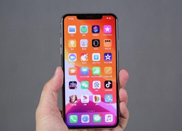 iPhone 17 Pro屏幕参数曝光，亮度再攀高峰，终于迎来全天候完全体