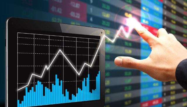 小鹏跌6.2%股价闪崩背后，是恐慌性错杀还是价值回归的阵痛？