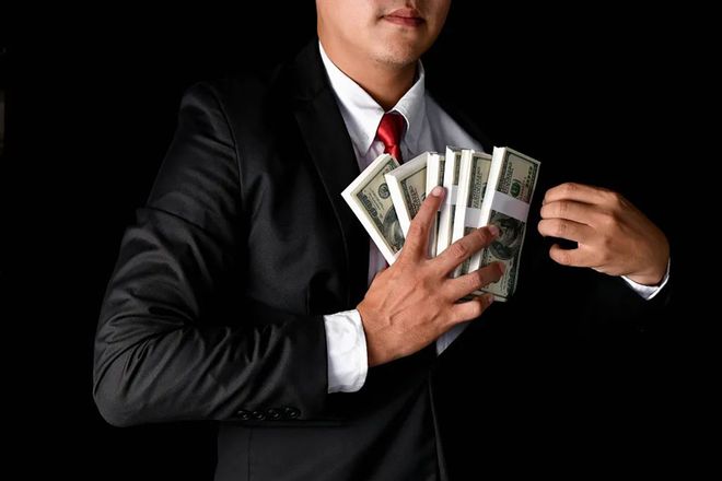 A股百亿龙头中简科技惊现内斗！总经理抖音连续发文揭家丑，公司治理危机何以至此