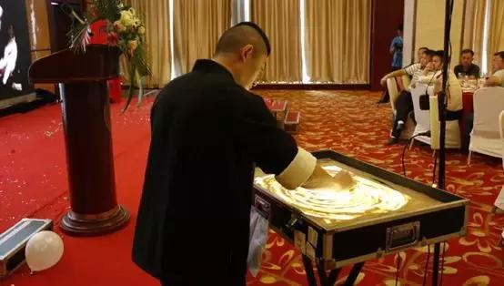 十年砥砺铸辉煌，继往开来谱新篇