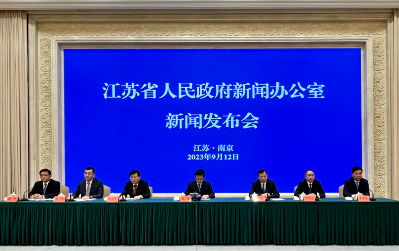 从划桨者到掌舵人,论高质量发展下政府的发力点变革 从划桨者到掌舵人,论高质量发展下政府的发力点变革