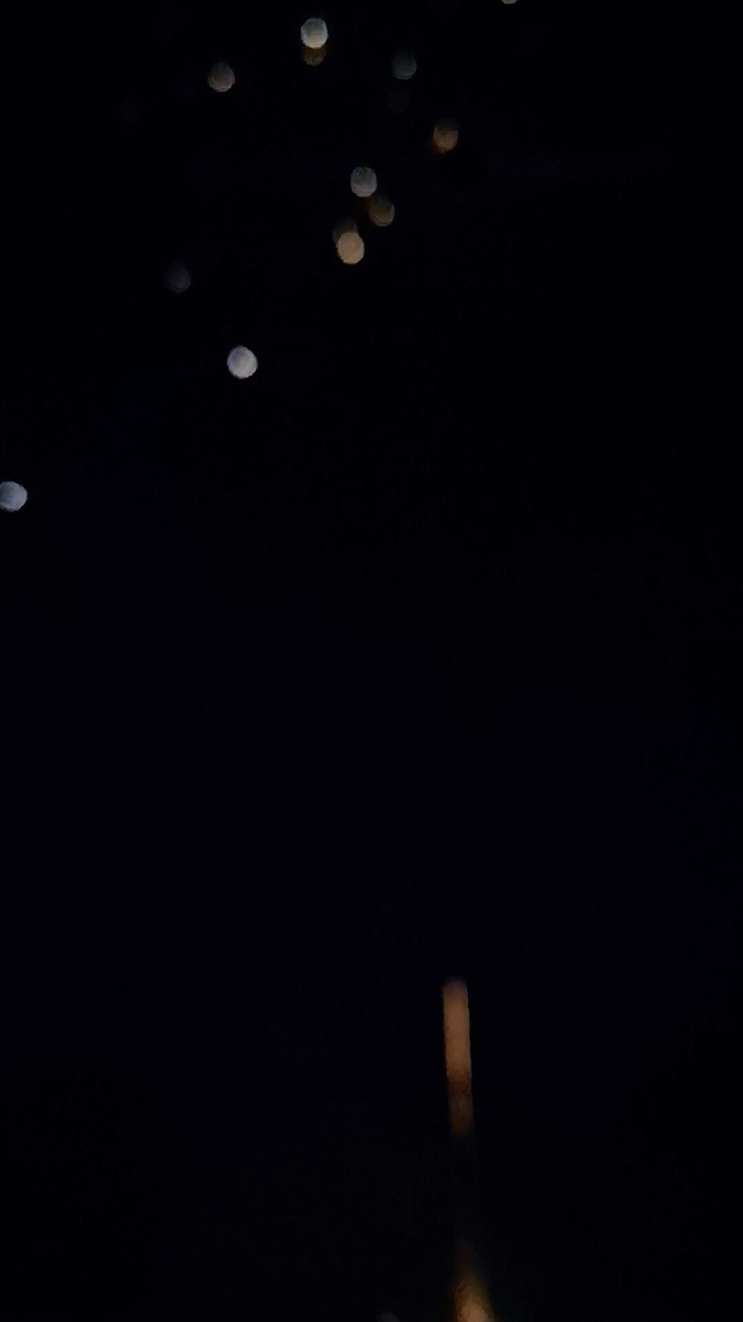 生活的底色，有点黑