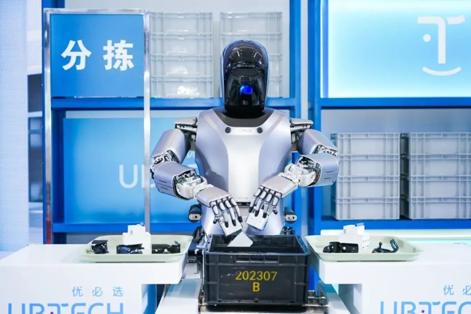 清醒比风口更重要，我们为何选择对人形机器人说暂未应用