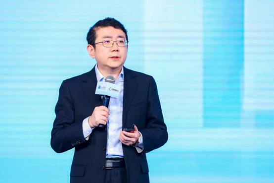 杨涛的两次沉默