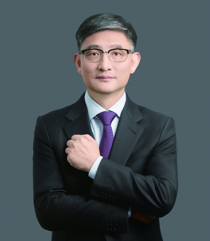 视频时代，银行董事长为何亲自走到镜头前？从吉林银行秦季章的破圈说起