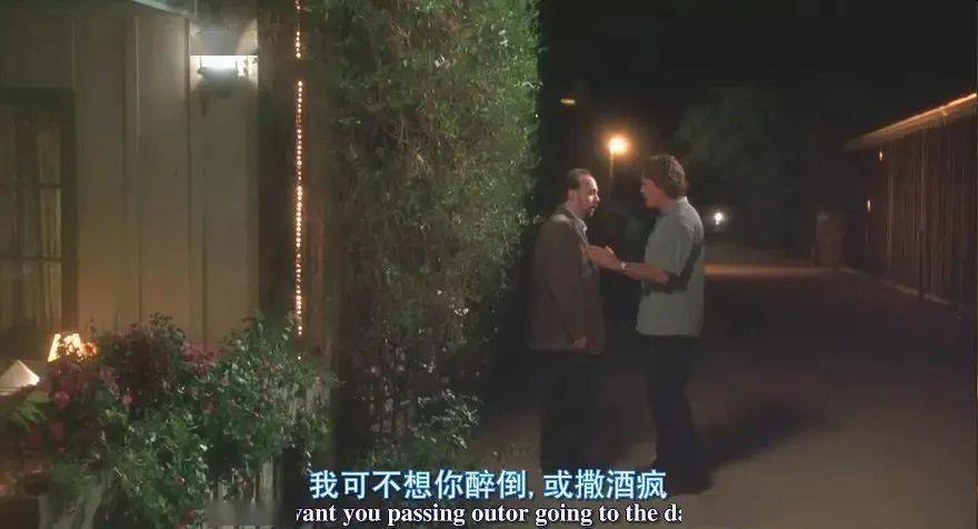 凌晨三点十七分，我又一次被自己的心跳吵醒