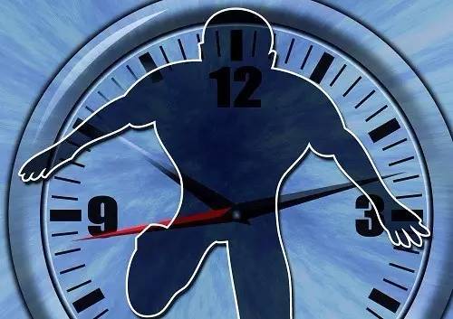 但今天有些不同。今天，有人问我，你觉得时间是什么？