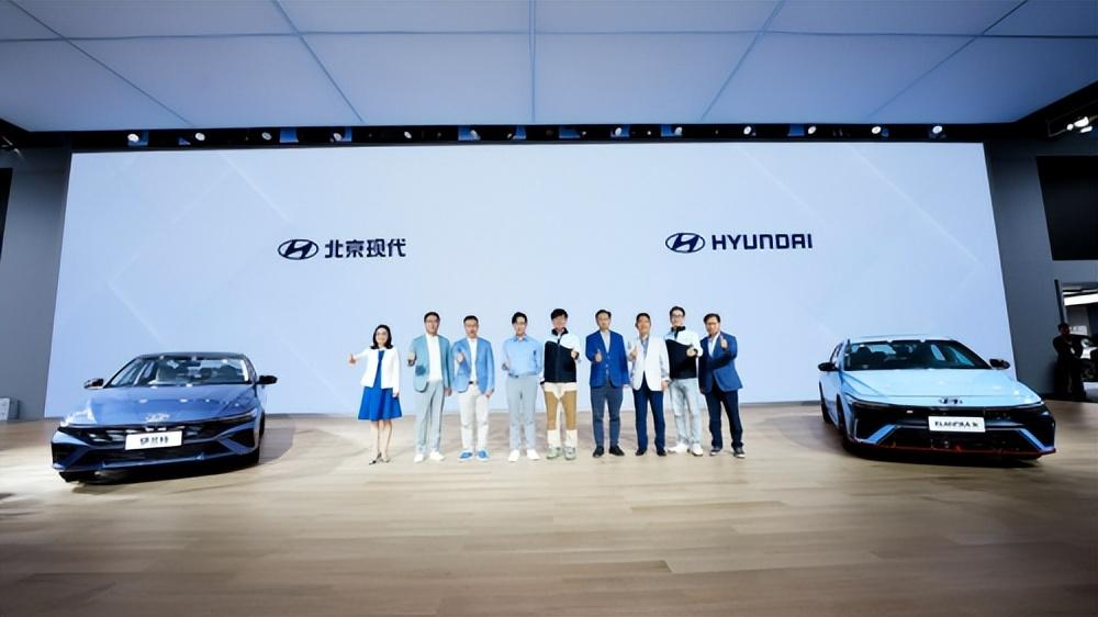8月12日，2025年第3次临时股东大会，在十字路口，决定一家公司未来的三小时