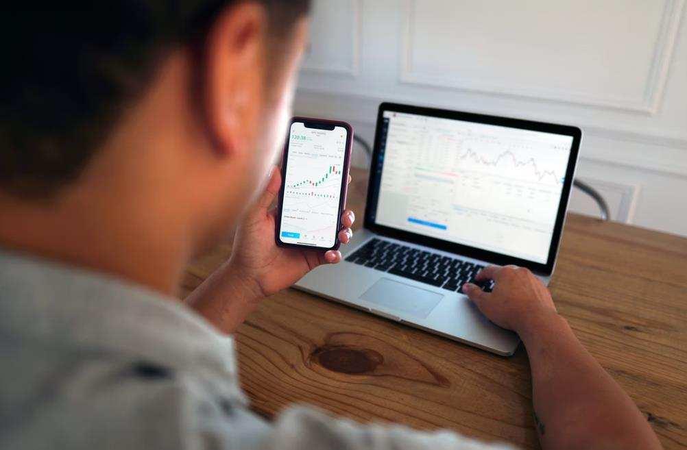 炒股APP大比拼，谁才是你口袋里的财富密码？